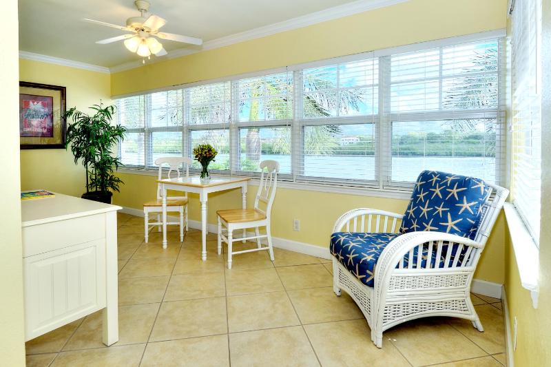 One-Bedroom Condo - Non-Smoking image 2