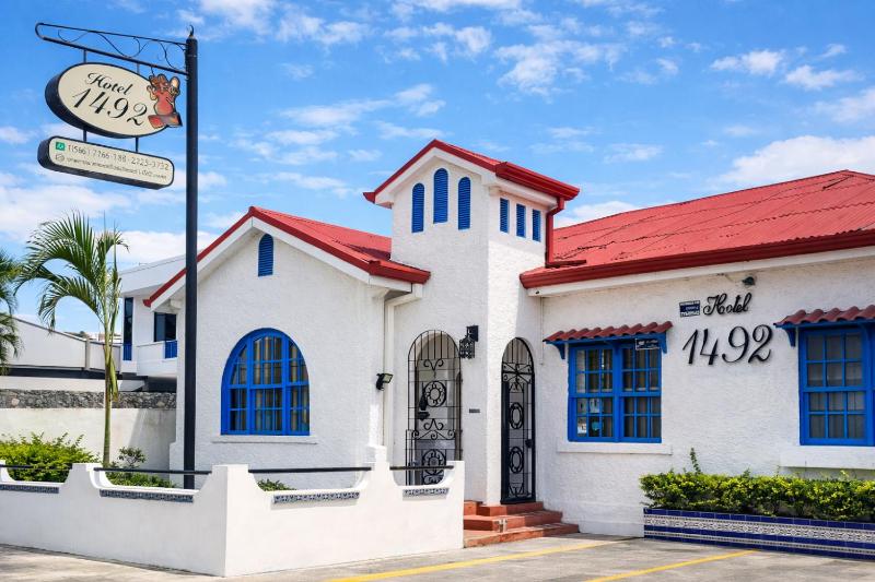 Hotel 1492 - image 16