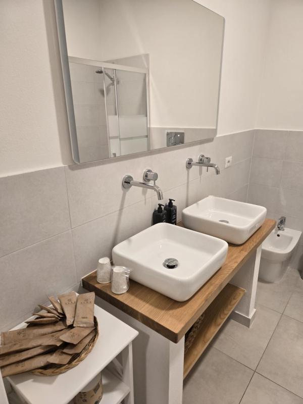Brema Beach House Sirmione - image 7
