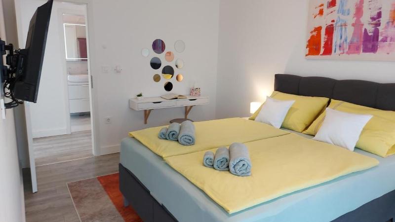 Villa Mia by Villas Guide - image 2