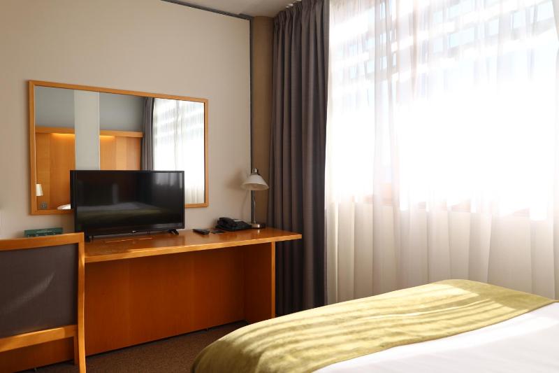 The Jubilee Hotel - image 31