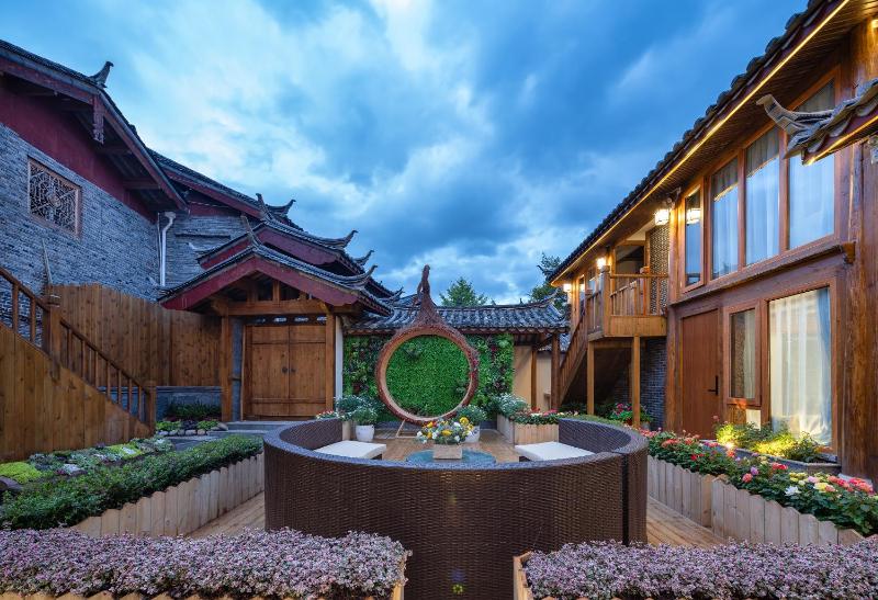Frida's Inn 佰茂中式庭院花园美宿 - image 22
