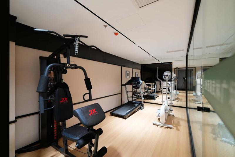 SFEEL Designer Hotel (Hangzhou West Lake Wulin Square Branch) - image 11