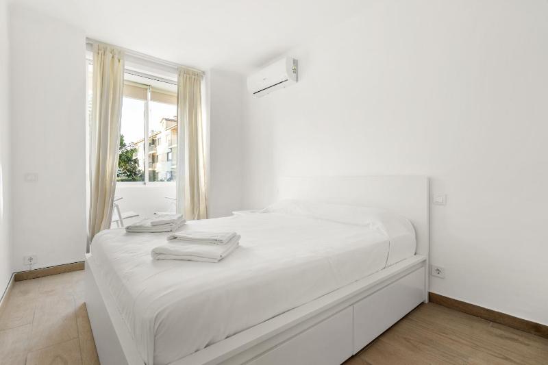 WELCS APARTAMENTO 334 EMP frente al mar - image 6