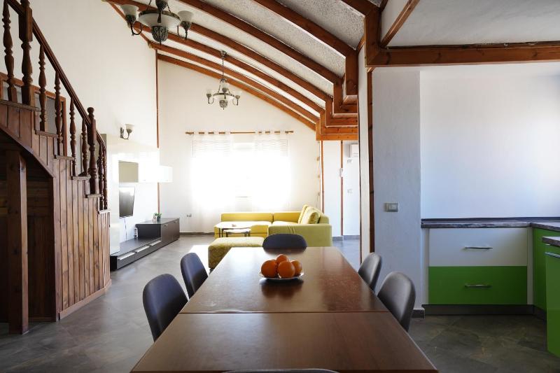 503 Sunny Mint Rooftop Apartment - image 15