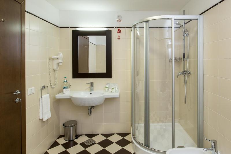 Standard Single Room ATRIUM image 3