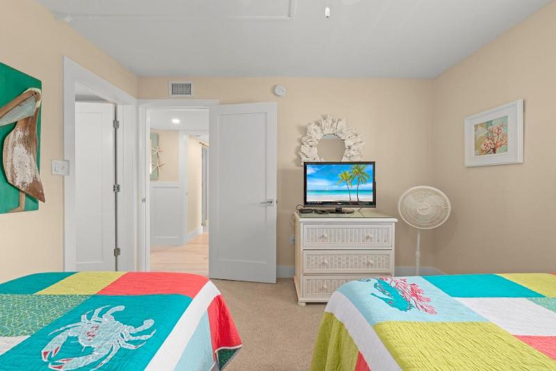 Island Beach Club #330E - image 3