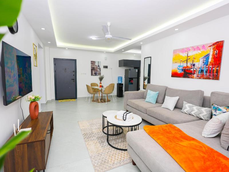 Modern 2BR with Pool - Nyali City Mall - image 1
