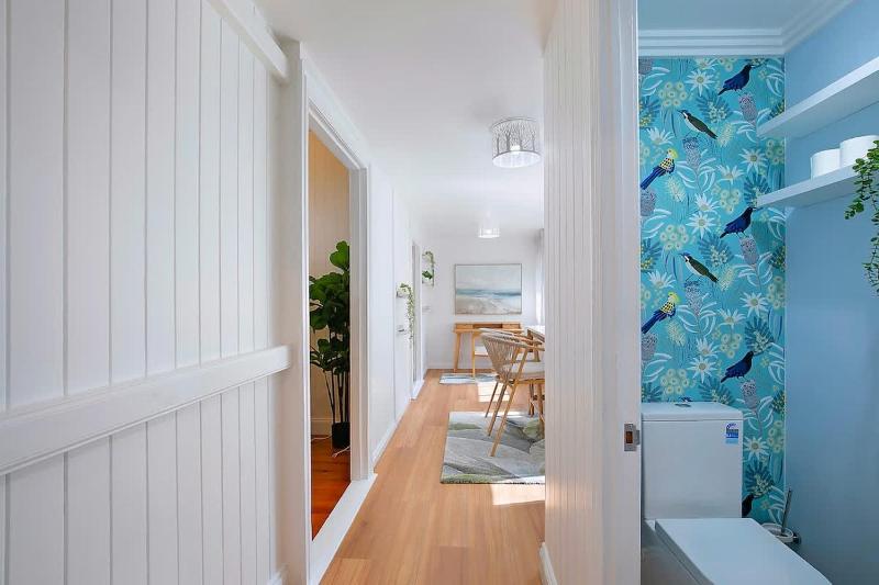 Strathendrick Timeless Queenslander Haven near CBD - image 4