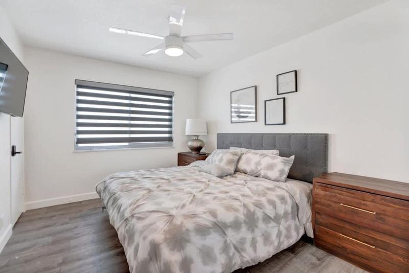 Amazing Views of Bay Beach and Marina Park-1807 home - image 6