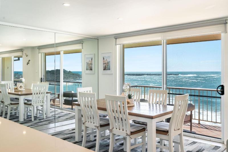 Craigmore Penthouse - Luxury Yamba Penthouse With Uninterrupted Ocean Views - Holiday Yamba - image 16