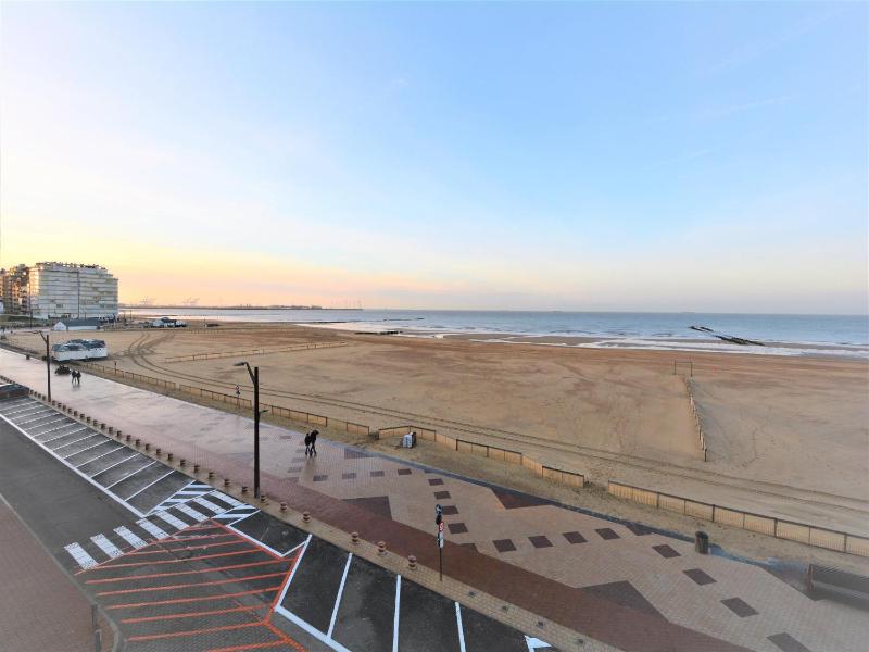 Apartment near Sailing Club with Sea Views - image 11