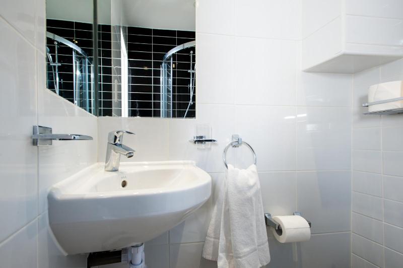 Triple Room image 2