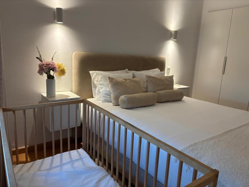 Sea View Family Apartment - Balcony - Free Parking - Walk to Beach - image 40