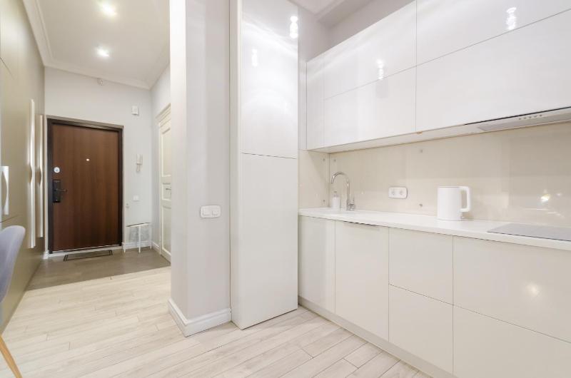 10-197 Central Park John McCain 7 Kyiv centre stunning city view 15 kW backup power Petrovdom Apartment - image 5