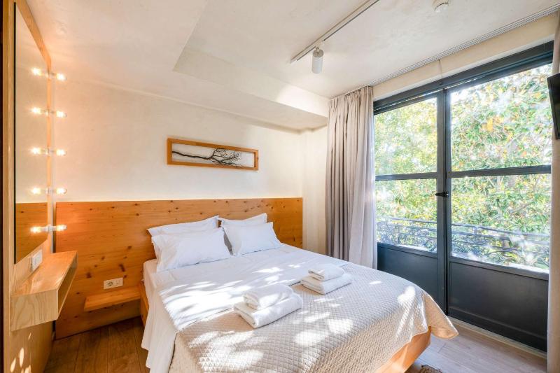 Panellinion Luxury Rooms - image 37