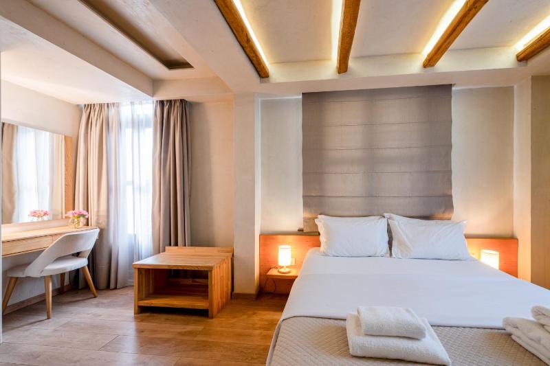 Panellinion Luxury Rooms - image 38