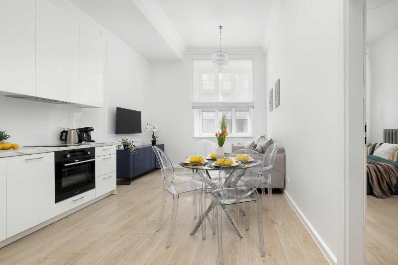 Calm & Functional Apartments in Lublin with SmartTV and Place for Remote Work by Noclegi Renters - image 50