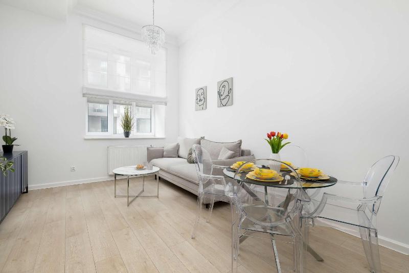 Calm & Functional Apartments in Lublin with SmartTV and Place for Remote Work by Noclegi Renters - image 33