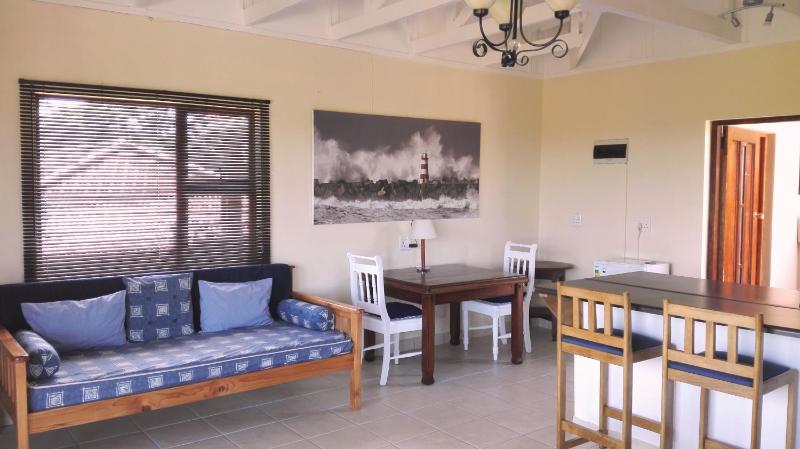 Hoylake Inn - image 5