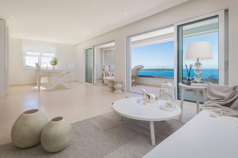 Luxury Villa Primosten Glamour near beach with pool and sauna - image 43
