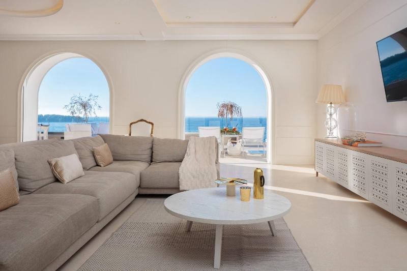 Luxury Villa Primosten Glamour near beach with pool and sauna - image 7