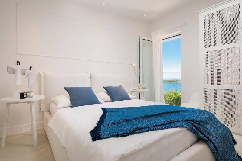 Luxury Villa Primosten Glamour near beach with pool and sauna - image 19