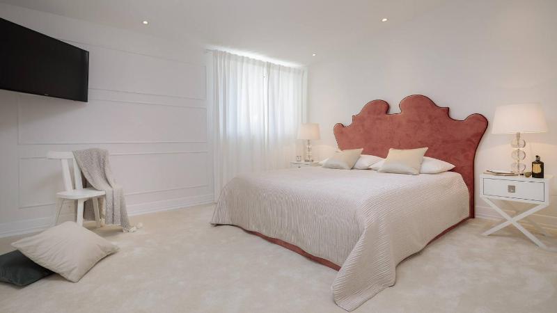 Luxury Villa Primosten Glamour near beach with pool and sauna - image 13