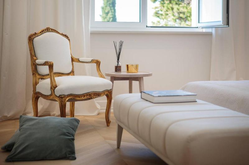 Luxury Villa Primosten Glamour near beach with pool and sauna - image 26