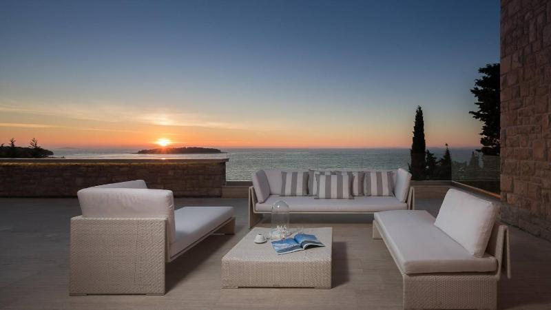 Luxury Villa Primosten Glamour near beach with pool and sauna - image 50