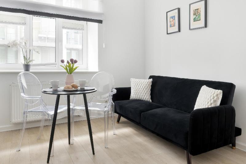 Calm & Functional Apartments in Lublin with SmartTV and Place for Remote Work by Noclegi Renters - image 34