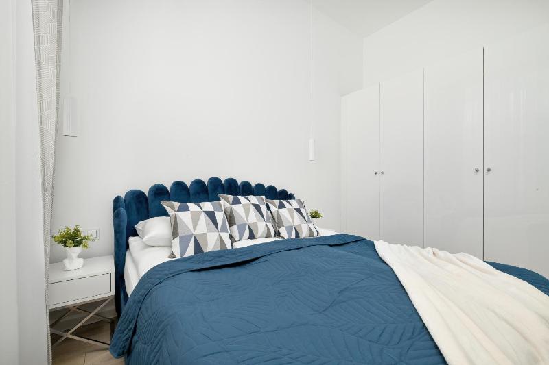 Calm & Functional Apartments in Lublin with SmartTV and Place for Remote Work by Noclegi Renters - image 19