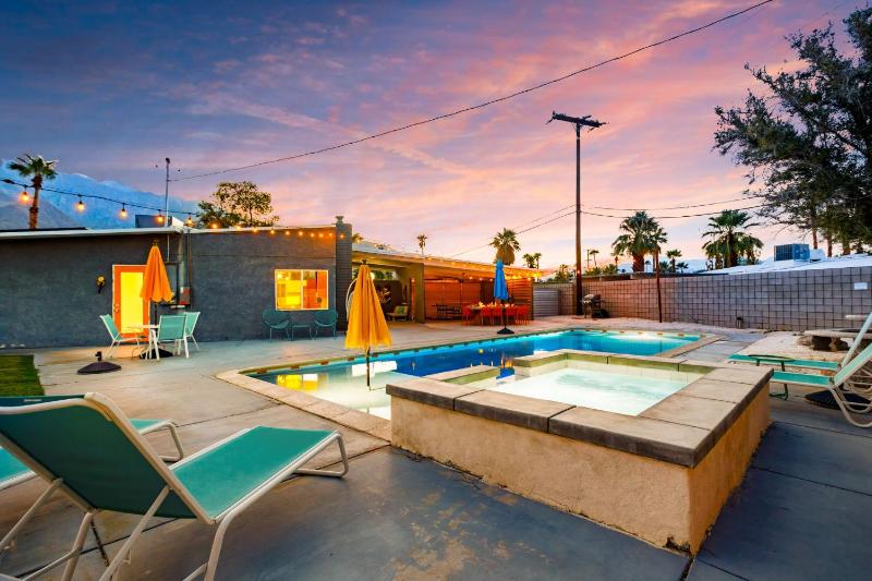 20% Off April 23-26 Perfect For Families -PoolSpa - image 15