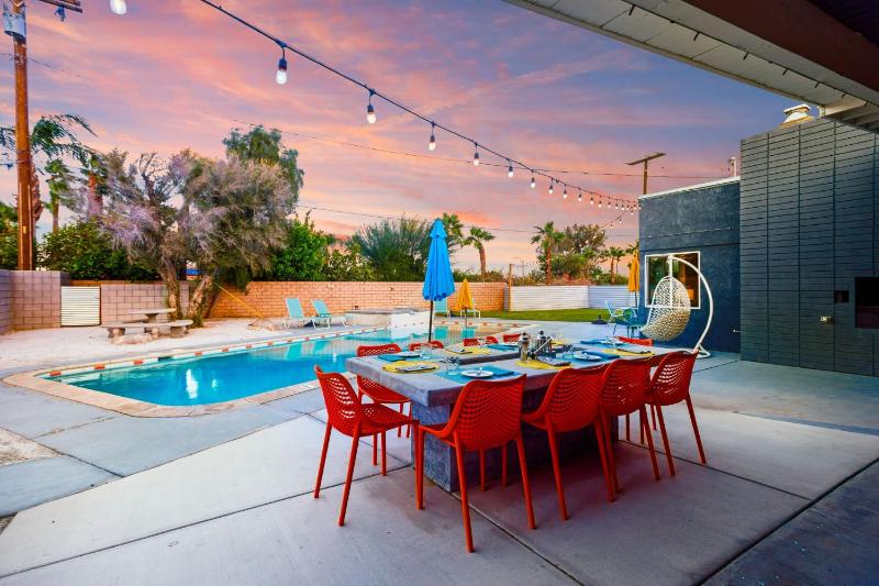 20% Off April 23-26 Perfect For Families -PoolSpa - image 5