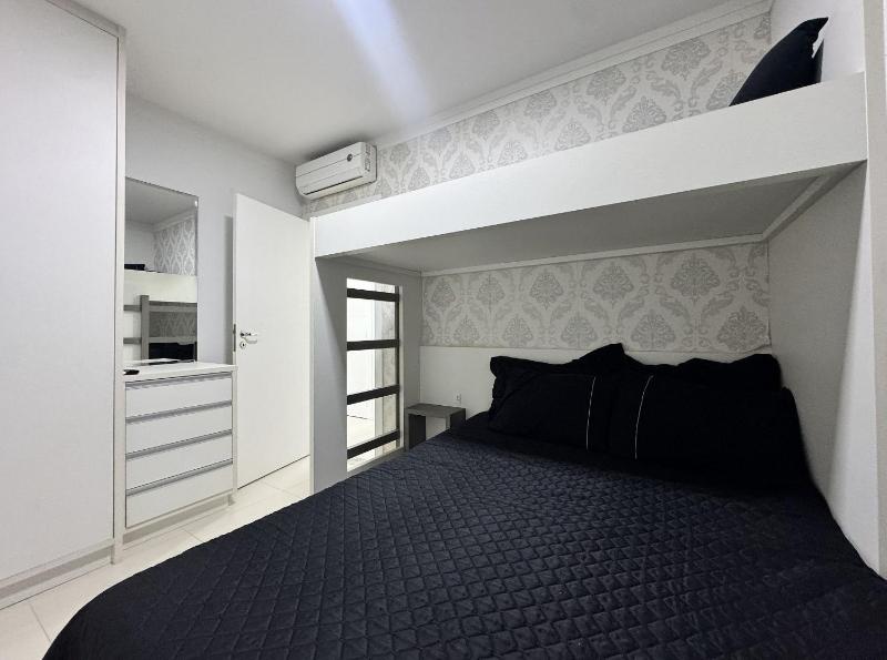 Luize 302 - Apartamento amplo com 3 dormitórios a 300m do mar. - image 15