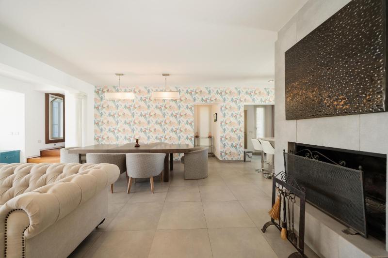 Villa Privada con Piscina y Jardín en Las Chapas Marbella - image 29
