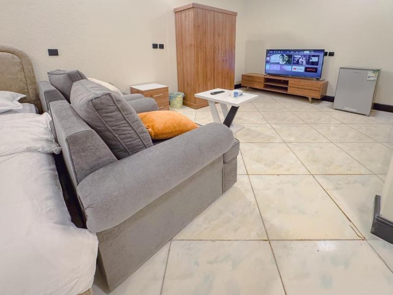 Al Quraishi Residence al Zahoor Dammam - image 32