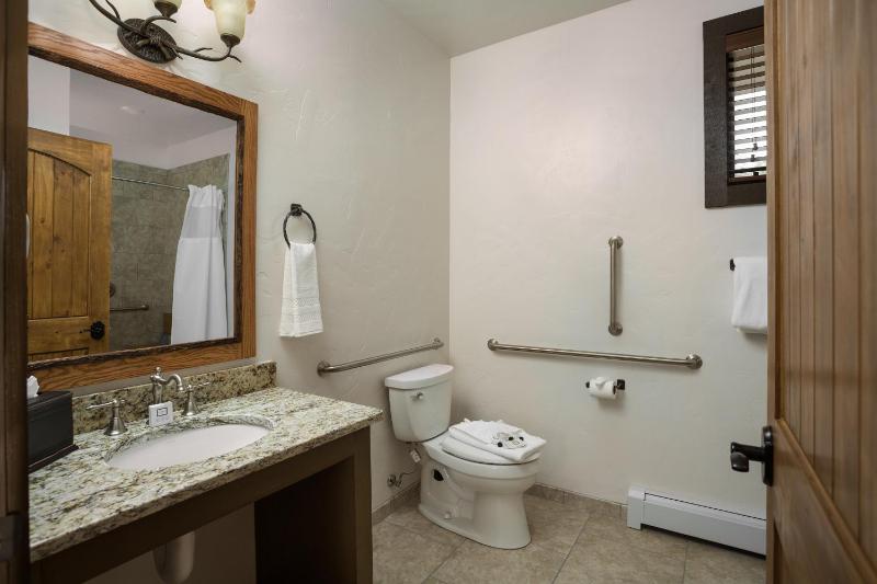 Two-Bedroom Villa image 4