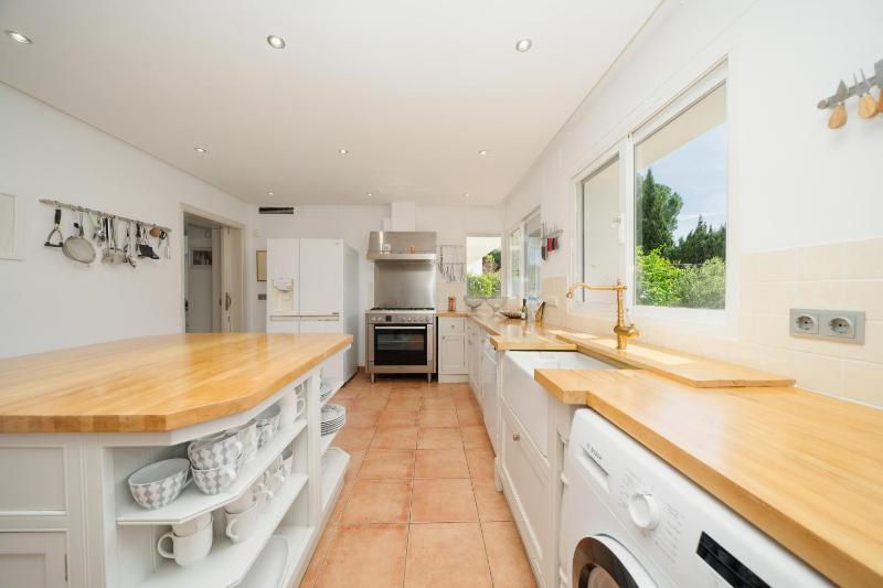 Villa Aviemore - Luxury Villa with Pool in Nueva Andalucia - image 28