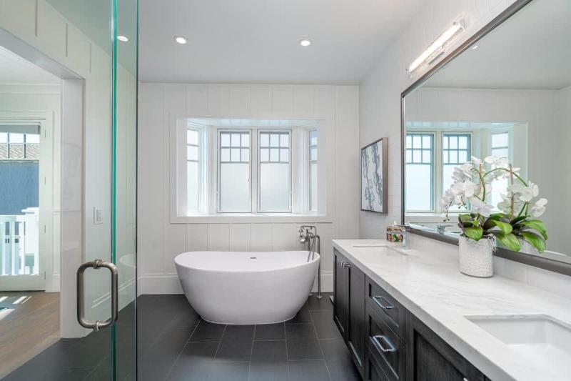 1225 W Balboa Blvd A & B - Coastal Luxury- Remodeled Duplex withRooftop Deck - image 33