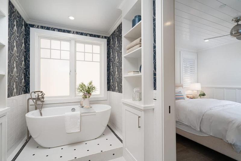 1225 W Balboa Blvd A & B - Coastal Luxury- Remodeled Duplex withRooftop Deck - image 7