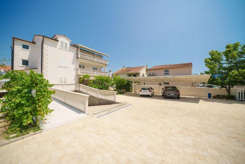 Apartments Bianca Vodice - image 14