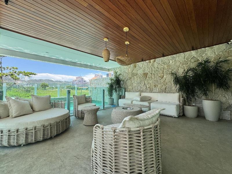 One Paraiso apartamento com terraço a apenas 2 minutos do mar na Praia de Palmas. - image 17