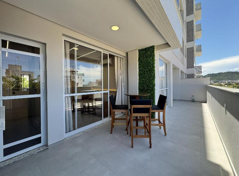 One Paraiso apartamento com terraço a apenas 2 minutos do mar na Praia de Palmas. - image 13