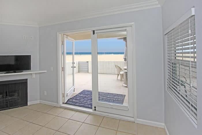 8-Bedroom Beachfront Triplex – Ideal for Extended apts - image 7