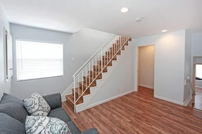 8-Bedroom Beachfront Triplex – Ideal for Extended apts - image 28