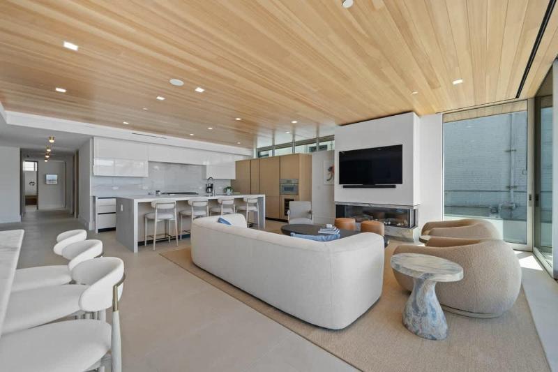Elevated Coastal Living - Modern 3BR condo - image 25