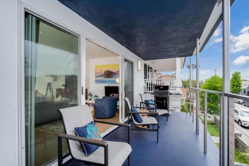 1225 Marine - Balboa Island Beauty – Updated Upper Unit Retreat - image 16