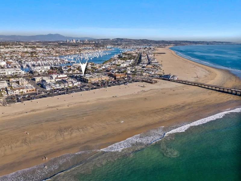 Elevated Coastal Living - Modern 3BR condo - image 7