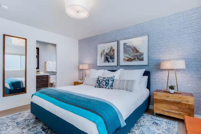 1225 Marine - Balboa Island Beauty – Updated Upper Unit Retreat - image 15